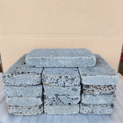 현무암 굴림 벽돌로 자연의 숨결이 살아 숨 쉬는 아름다운 정원을 완성하세요.