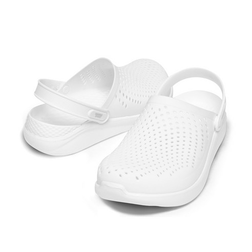 여름의 편안함을 선사하는 컴포트 쿠셔닝 스니커즈 샌들