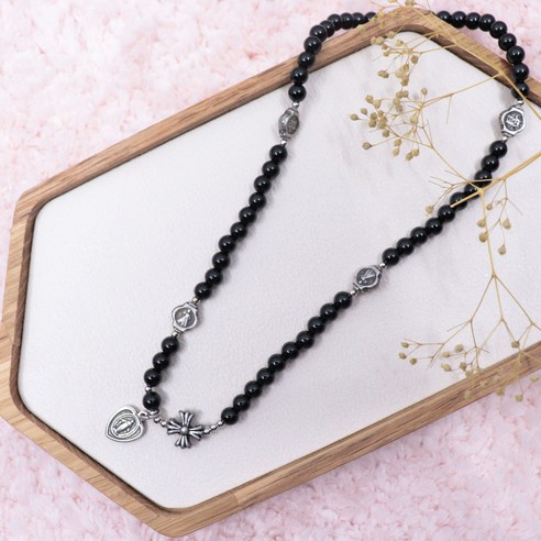 답답한 마음 검은 오닉스 묵주팔찌로 평안을 찾다