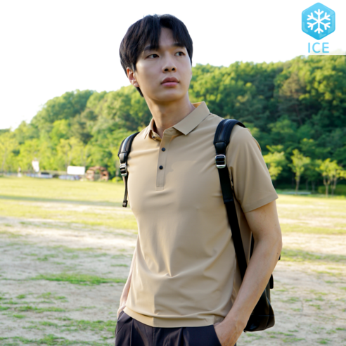 필드에서 뛰어난 모습을 보여주는 남성 골퍼를 위한 혁신적이고 편안한 골프웨어