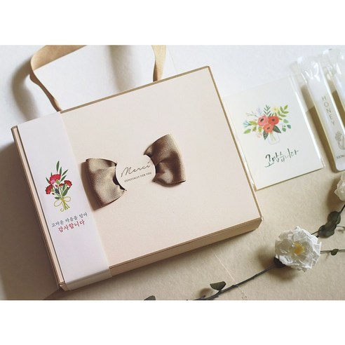 자연의 달콤함을 담은 꿀스틱 선물세트