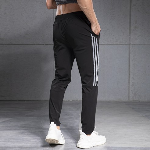 활동적인 라이프스타일을 위한 필수 아이템: 라이크존 트레이닝 슬림핏 축구바지