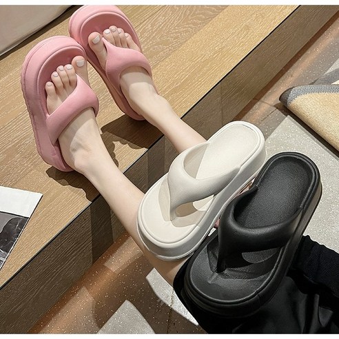 키높이 효과와 편안함을 동시에! 커스터스 7cm 통굽 슬리퍼로 스타일 UP!