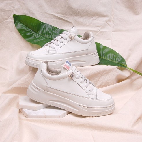 자연의 달콤함을 발에 담은 마리노 스니커즈