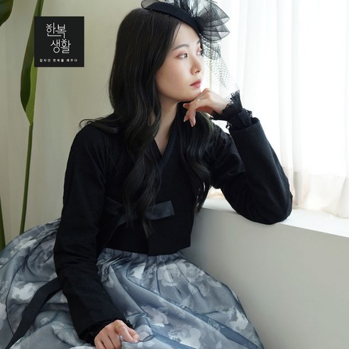 한복여행을 즐기시거나 셀프스냅을 찍을 때 가을 여행의 버킷리스트 아이템으로 사용할 수 있습니다.