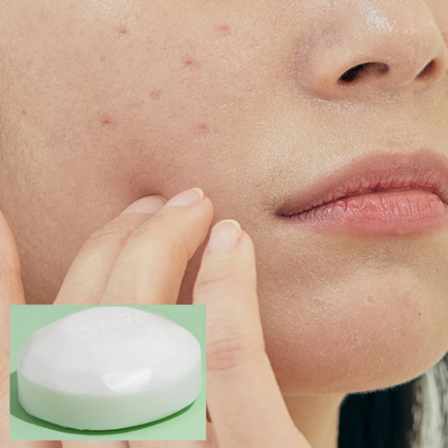 거울 속 딸기코, 이제 안녕! 매끈 피부 되찾는 비법 공개 피지연화제얼굴필링