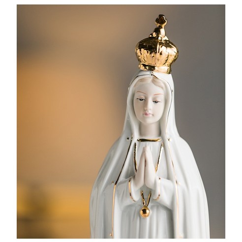 신앙과 기도를 담은 파티마의 성모마리아상