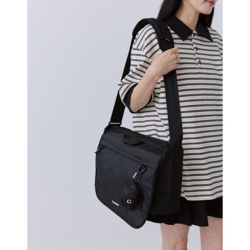 커버낫 메신저백 하나로 짐 걱정 끝, 스타일 완성!