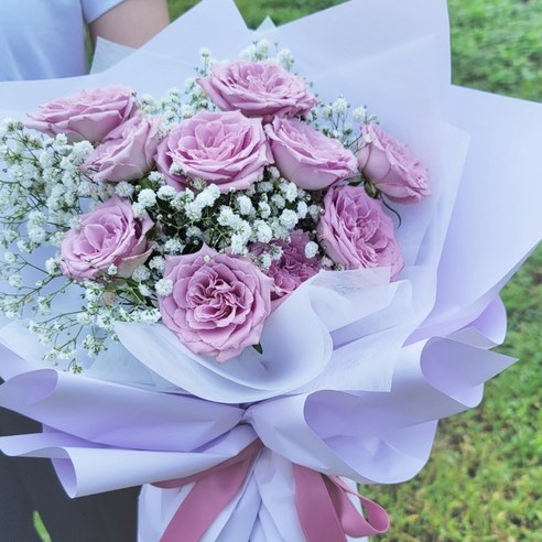 [오케이나우ㅣ강추] 보라 장미 꽃다발 – 생화로 품격 있는 선물을 전달해보세요! [OKNOWㅣ추천상품]