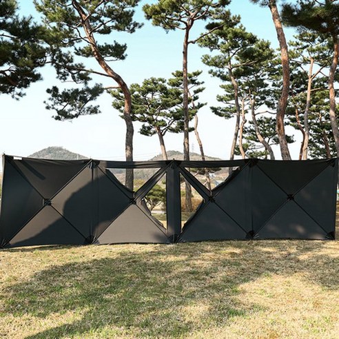 찬바람을 완벽 차단하고 아늑한 캠핑을 완성하는 스노우라인 오토윈드스크린 원터치 바람막이