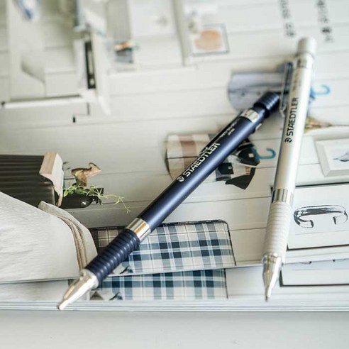 스테들러 그래파이트 실버 샤프 925 25: 정교함과 기능성의 완벽한 조화