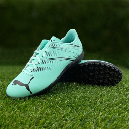 발끝에서 터져 나오는 에너지, 푸마 어택안토 TT 축구화와 함께 그라운드를 지배하다 푸마축구화