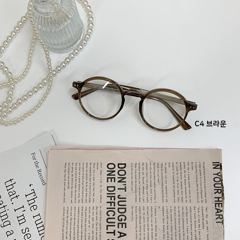 오랫동안 착용 가능한 가벼운 안경