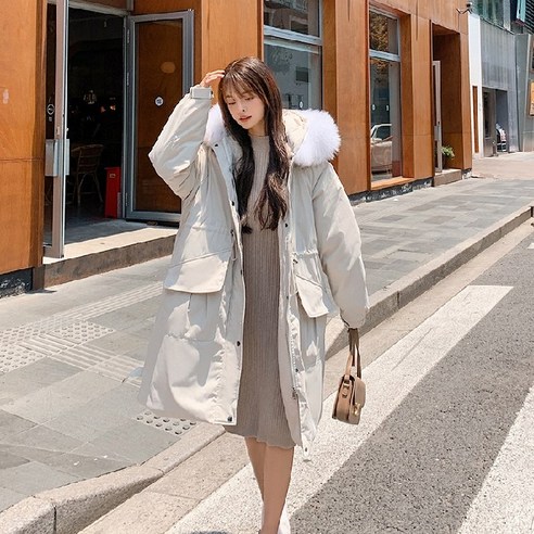 한국식 다운 자켓 여성 중반 무릎 새로운 겨울 대형 모피 칼라 양털 안감 허리 추가 Paike 옷