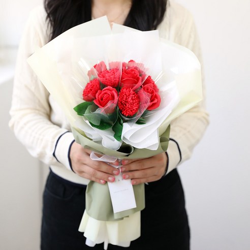 어버이날에 어머니나 아버지에게 향긋하고 아름다운 비누꽃 꽃다발 선물로 따뜻한 추억을 남기세요.