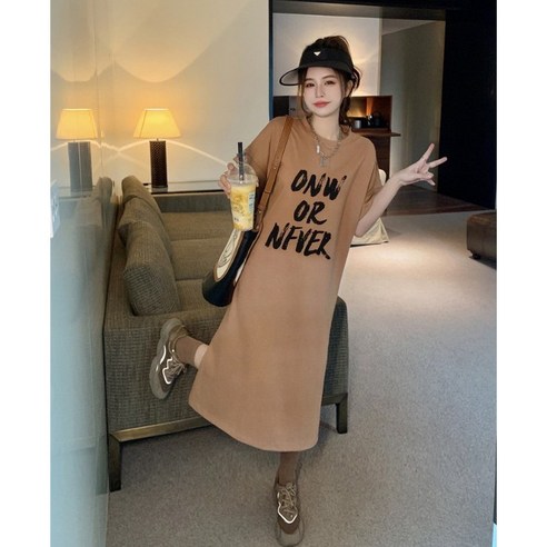 영국산 폴리에스테르 원단으로 제작된 편안하고 세련된 까리모 롱 빅사이즈 원피스