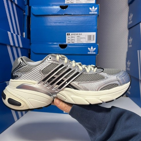 발끝에서 시작되는 스타일 완성! 아디다스 아디스타 XLG 실버블랙 솔직 후기 아디다스xlg