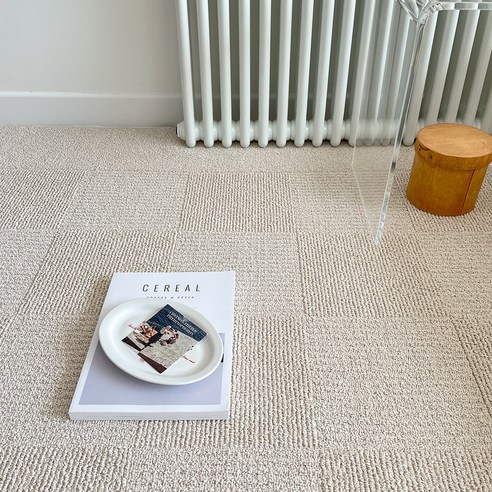 고급스러운 쿠션감과 세련된 디자인의 사계절 러그