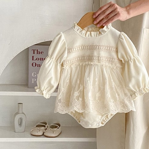 베이비의 특별한 날을 위한 세련되고 편안한 레이스 와플 슈트