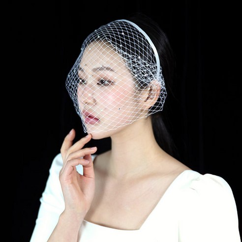 숲속 드레스 헤어밴드 베일로 잊지 못할 순간을 연출하세요.