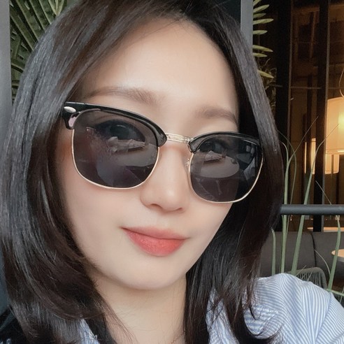 자외선으로부터 눈을 보호하고 스타일을 뽐내는 자외선 차단 UV400 하금테 선글라스