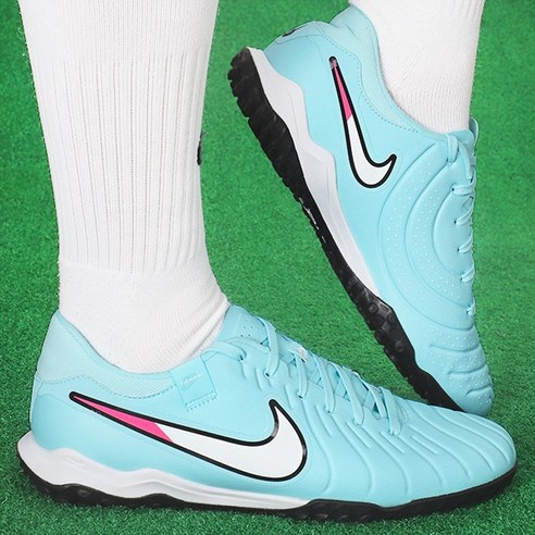 시간을 지배하는 자, 티엠포 레전드 10과 함께 그라운드를 누비다 티엠포풋살화