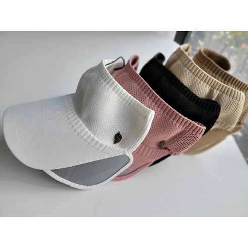편안한 착용감과 효율적인 자외선 차단 기능을 갖춘 여성 골프 모자