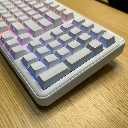 밤하늘을 수놓은 별빛처럼, 라나야 키캡으로 당신의 키보드를 빛내세요.