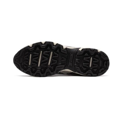 편안함, 지원력, 내구성을 겸비한 고성능 등산화