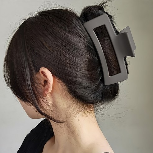 당신의 스타일을 완성하는 마법, 두발로 빅사이즈 무광 스퀘어 헤어 집게핀 대형집게핀