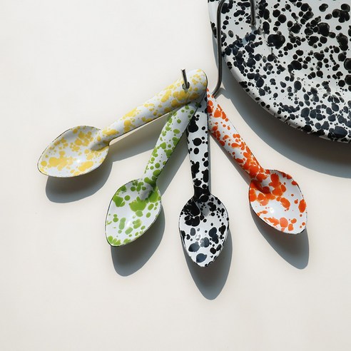 버블 마블 법랑 식기: 캠핑 감성을 물들이다