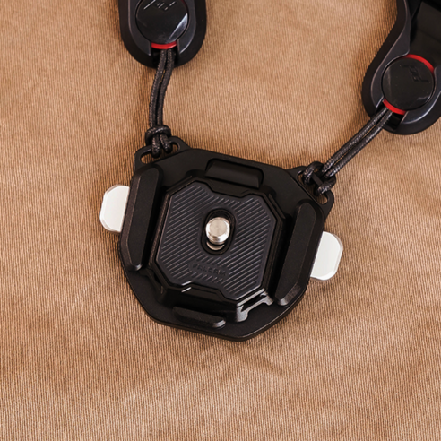 팔캠 FC3142: 사진가의 자유를 확장하는 혁신적인 퀵 릴리즈 키트