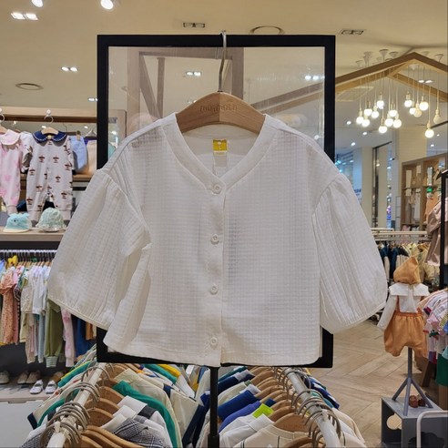 모이몰른 NC수원터미널 @여름신상& 몸에 붙지않는 시원한 체크무늬자카드 소재로 된 9부 소매 가디건 @냉방이 강한 실내에서 가볍게 걸치기 좋고 구김이 잘가지 않는 아이템!*강추*