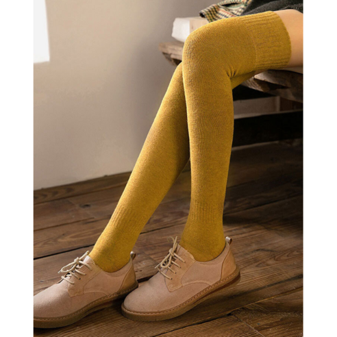 톤업 하이니삭스로 완성하는 자신감 넘치는 스타일!