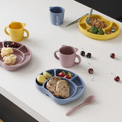 안전하고 즐거운 식사 시간, 유아용 파스텔 실리콘 흡착 식판 다크블루