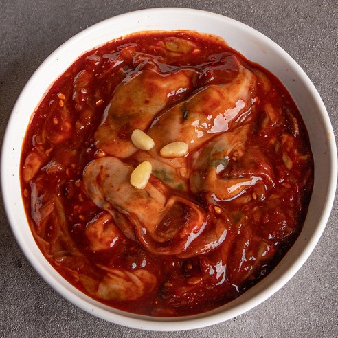 국내산 어리굴로 만든 영양가 있는 사계절반찬 어리굴젓으로 식사에 맛과 건강을 더하세요.