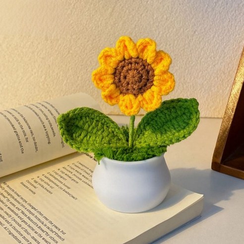 작고 귀여운 행복, 일상채움 미니 뜨개 꽃 화분으로 공간에 생기를 불어넣다 뜨개꽃