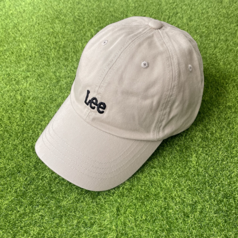 LEE 볼캡 하나로 스타일 고민 끝!