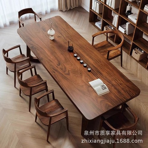 시간을 담은 아름다움, 고재 테이블