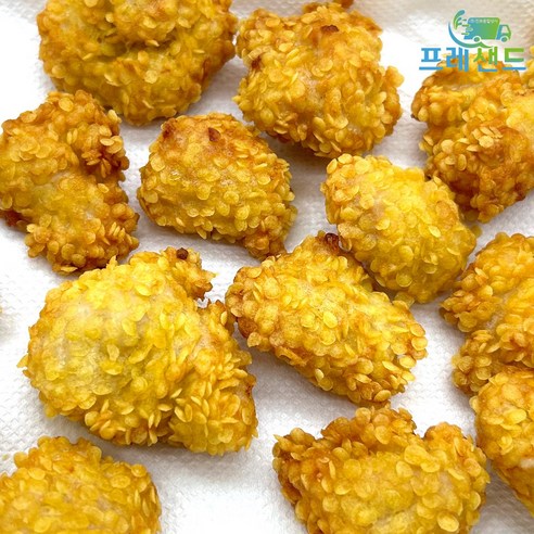 맛있는 앙트레를 위한 순살 치킨과 바삭바삭한 껍질의 후레이크 치킨 가라아게
