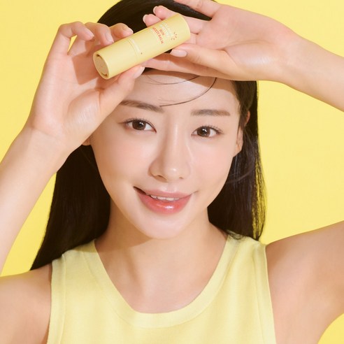 피부에 완벽한 자외선 차단과 보습 케어를 제공하는 멀티 기능 선 제품