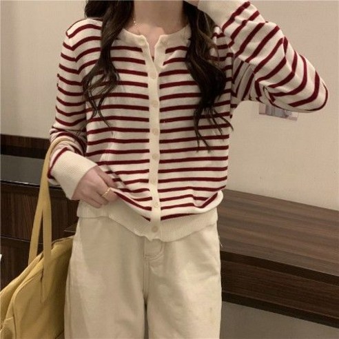 뉴 블라우스 클래식 스트라이프 레이어드 싱글 모두 부드럽고 찰랑찰랑한 라운드 스트라이프 니트 카디건 코트