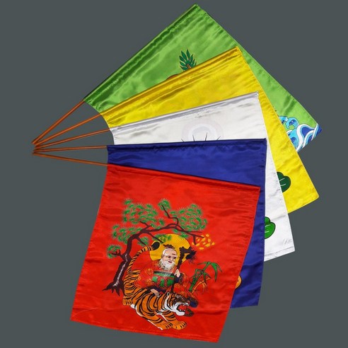 무속에서 영혼의 통로, 공단 나염 오방기