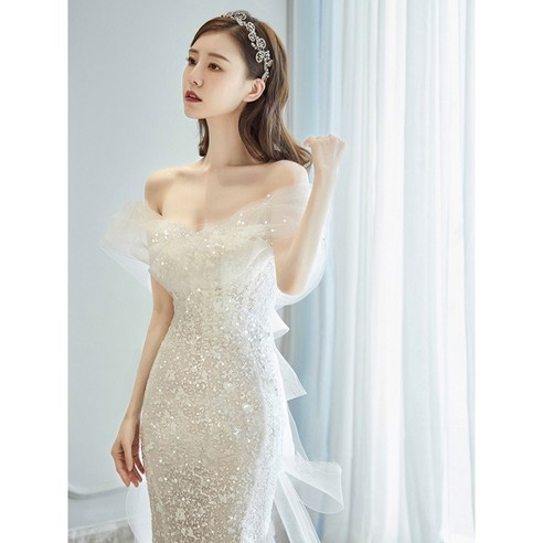 스팽글 반짝임이 돋보이는 꿈속 같은 웨딩룩을 위한 레나 머메이드 스팽글 셀프웨딩드레스