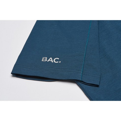 경량, 통기성, 항균성: 블랙야크 B 페리체 에코 집업 S1 반소매 티셔츠의 완벽한 조합