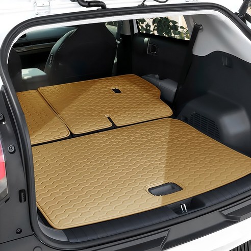 차량 트렁크를 pristine한 상태로 유지하고 운전에 안심하고 집중하려면 본투로드 하이브 트렁크매트를 설치하세요.