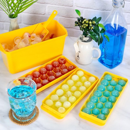 컬러풀한 디자인과 완벽한 원형 얼음으로 여름을 더욱 특별하게!