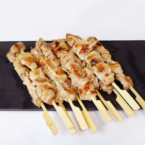 국내산 닭으로 만든 맛있고 편리한 닭다리살 꼬치