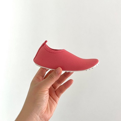 아이들의 안전과 편안함을 위한 최고의 선택, 둥둥 아쿠아슈즈