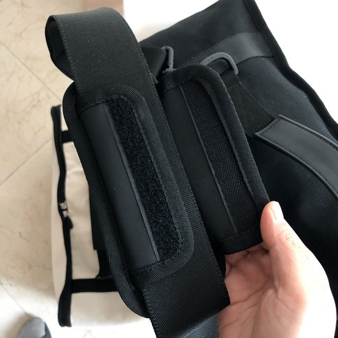 무거운 가방, 이제 코코헬렌 쿠션패드로 어깨 통증 없이 가볍게!